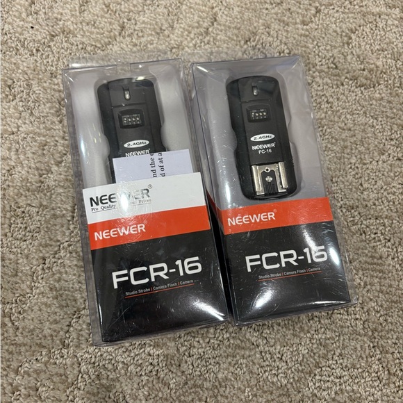 Neewer FCR-16 Wireless Flash Receiver – 2 Pack (Compatible with FC-16 System)